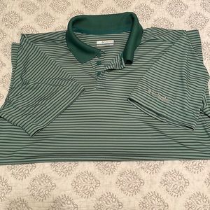 Mens Columbia Sportswear green stripped Polo. Size Medium.